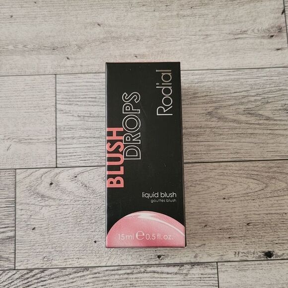 Rodial Liquid Blush drops in Frosted Pink - Picture 2 of 9